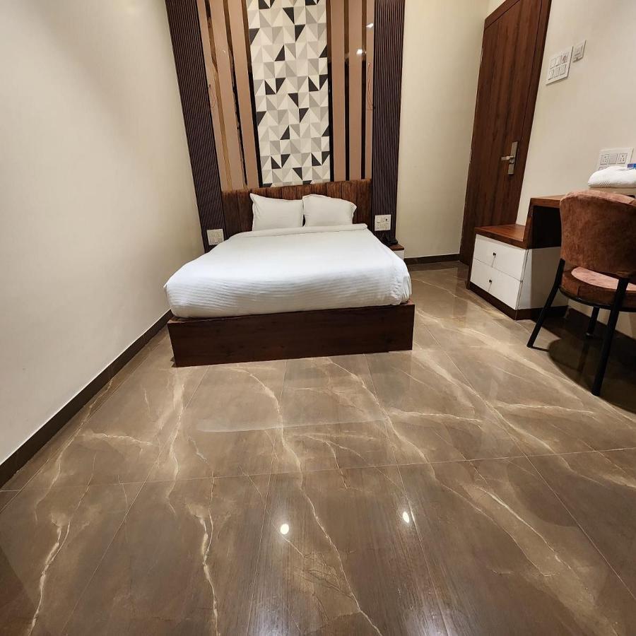 Hotel The Mint Nanded Exterior photo