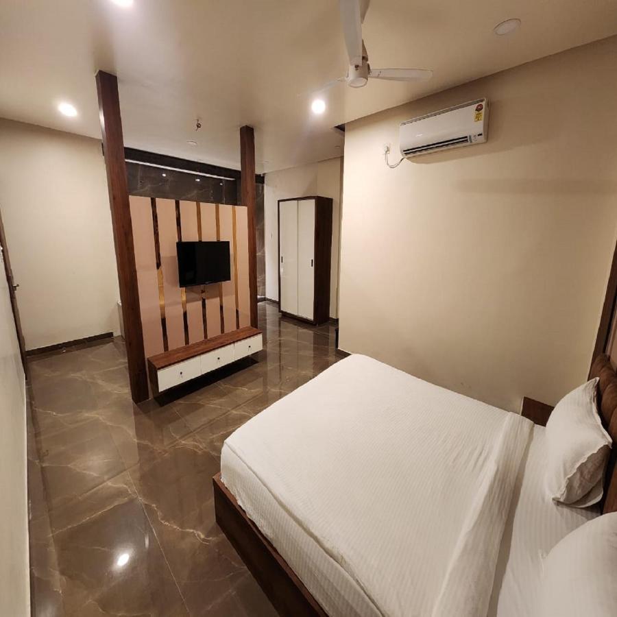 Hotel The Mint Nanded Exterior photo